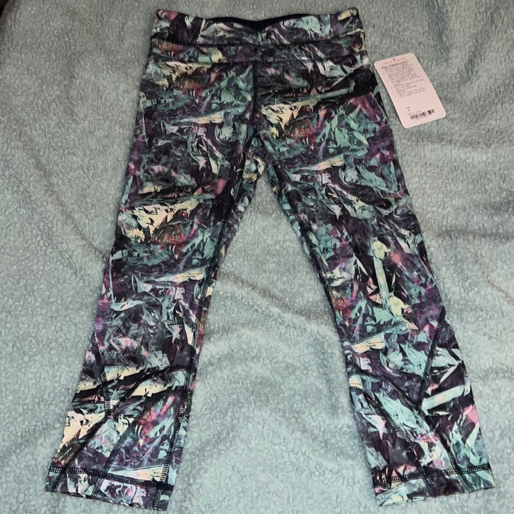 Lululemon Run: Inspire Crop 2 NWT